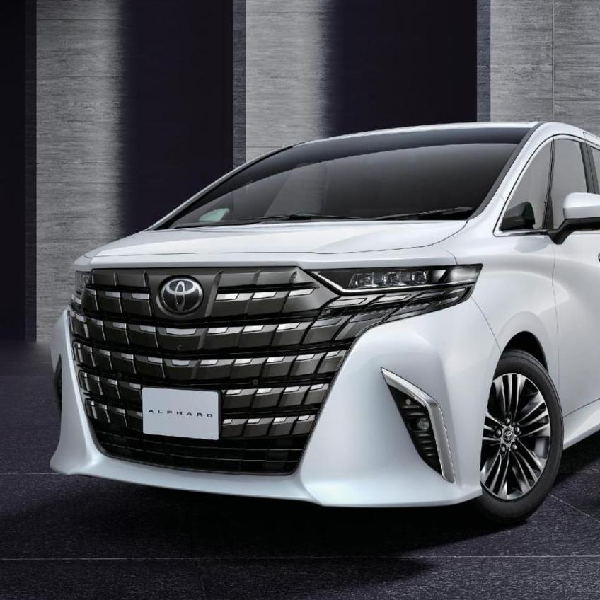 新型アルファード登場！