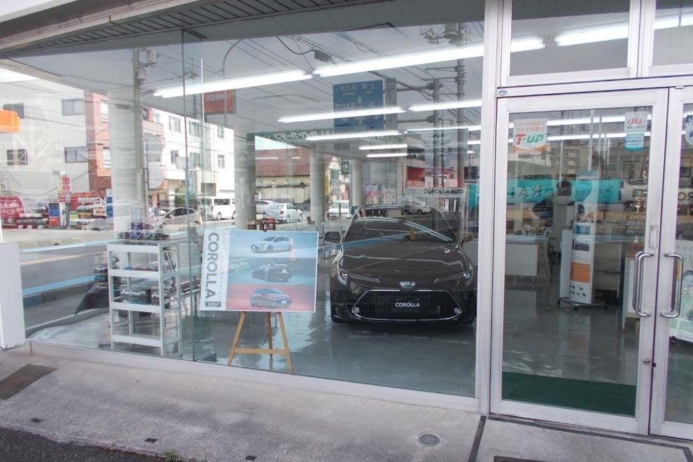 ③正面玄関990